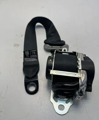 Toyota Hilux (AN120, AN130) Rear seatbelt 6299274A 6155974