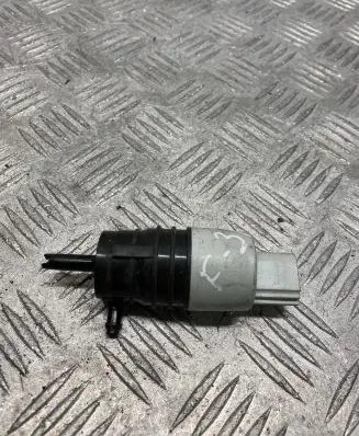 BMW 3 F30 F35 F31 Windscreen/windshield washer pump 7298309