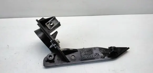 BMW 3 E90 E91 Headlight/headlamp mounting bracket 7058447