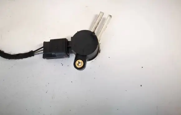 Opel Insignia A Clutch pedal sensor 10366474