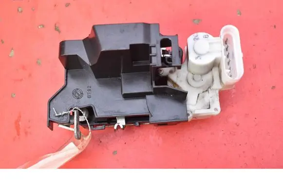 Fiat Doblo Front door lock 