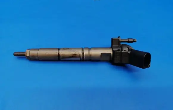 Mercedes-Benz CLS C219 Fuel injector A6420700587