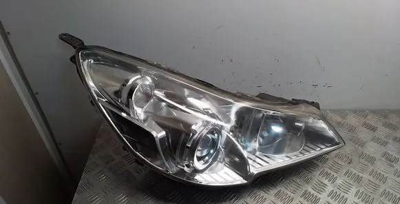 Subaru Legacy Headlight/headlamp 10020064