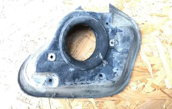 Mercedes-Benz E W124 Other engine bay part 1245200002
