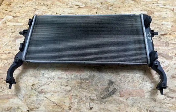 Hyundai i30 Coolant radiator 25310F3300