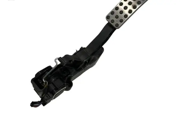Mercedes-Benz B W245 Accelerator throttle pedal a1693000504