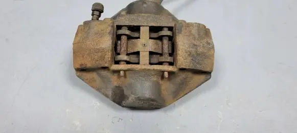 Mercedes-Benz 200 300 W123 Rear brake caliper
