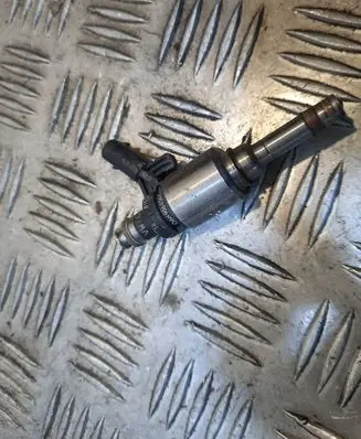 Audi A4 S4 B8 8K Fuel injector 06H906036G