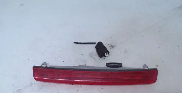 Toyota Avensis T250 Third/center stoplight