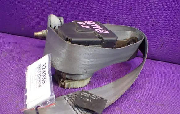 Renault Clio II Front seatbelt 436752C
