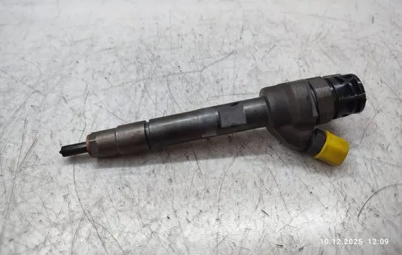 BMW 3 E92 E93 Fuel injector 0445110382