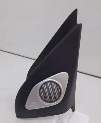 Mitsubishi Outlander Front door speaker cover trim SPC02065