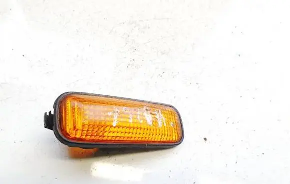 Honda CR-V Front fender indicator light 12v5w 3890