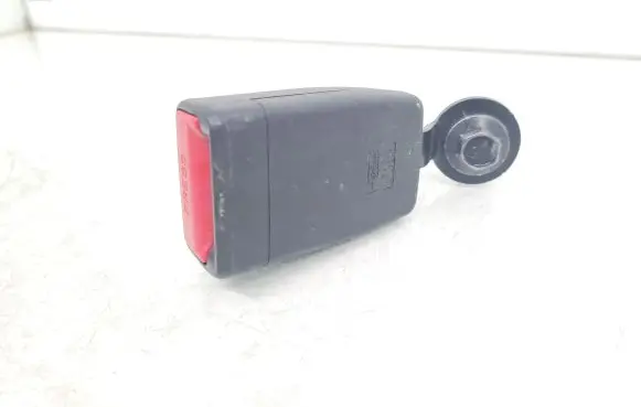Toyota GT 86 Rear seatbelt buckle DKJ72956