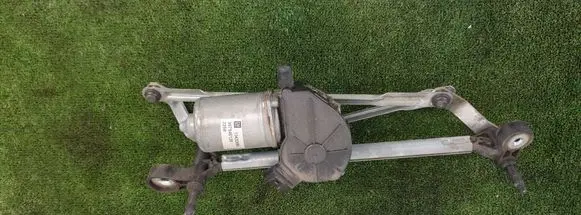 Opel Corsa E Wiper motor 13432685