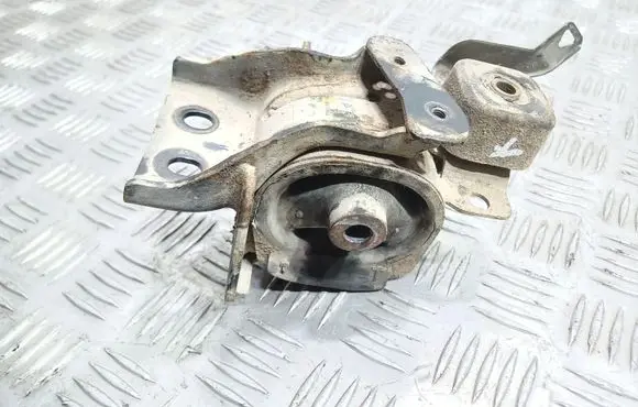 Toyota Corolla E120 E130 Engine mount bracket