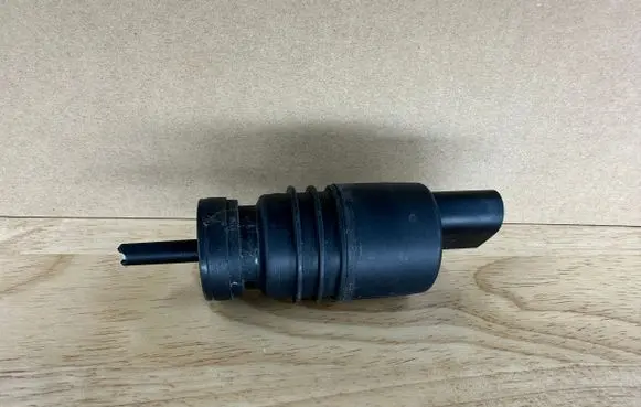 BMW Z4 E85 E86 Headlight washer pump 8362154 67128362154 PA6GBGF30