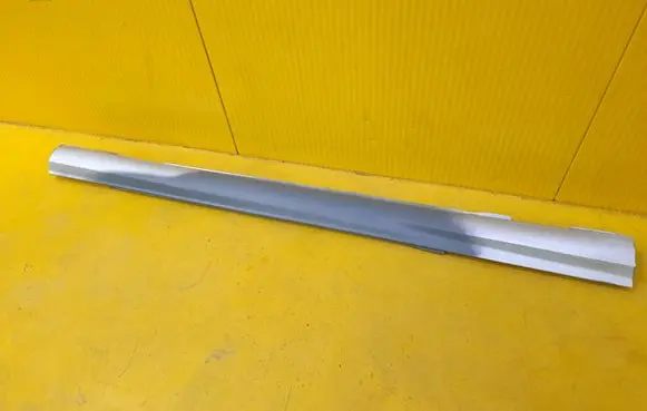 Mercedes-Benz C W204 Sill A2046902640