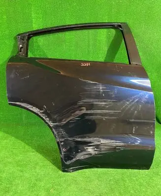 Honda HR-V Rear door