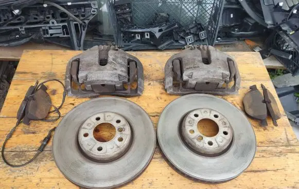 BMW 5 F10 F11 Brake discs and calipers set 
