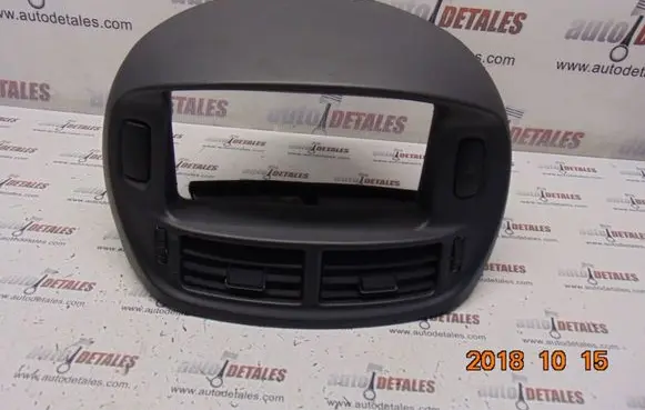 Toyota Previa (XR30, XR40) II Dash center air vent grill 5540528310