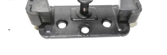 BMW 1 E81 E87 Loading door lock loop/hook striker 7078167
