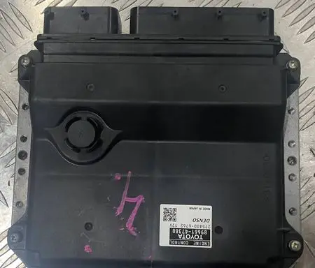 Toyota Prius+ (ZVW40) Engine control unit/module ECU 2754006762 8966147380