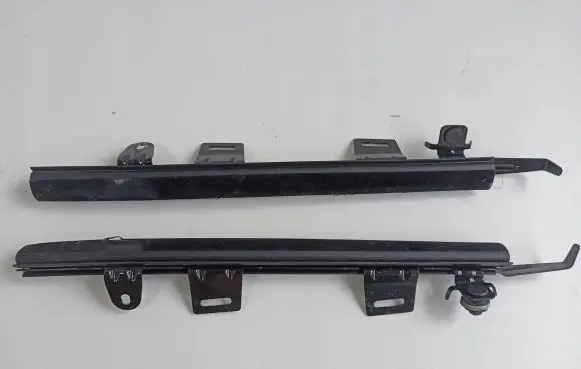 Ford Mustang VI Door glass rail 