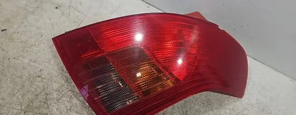 Suzuki Swift I Rear/tail lights E131357 P4476R