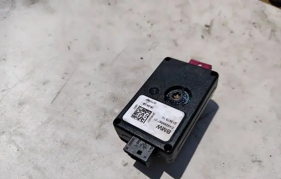 BMW X2 F39 Aerial antenna amplifier 21367510