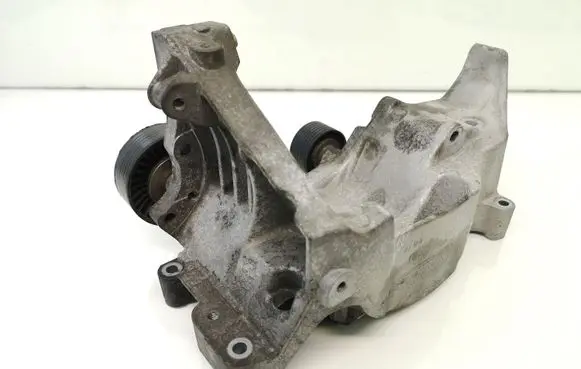 BMW 1 E81 E87 A/C compressor mount bracket 7802639 1116780263902