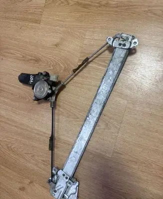 Mitsubishi Space Wagon Front door window regulator with motor
