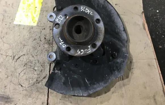 BMW 7 E65 E66 Front wheel hub 6753462