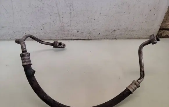 Toyota Corolla Verso E121 Air conditioning (A/C) pipe/hose