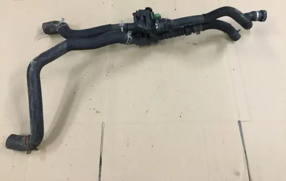 Citroen Berlingo Thermostat housing 9684588980