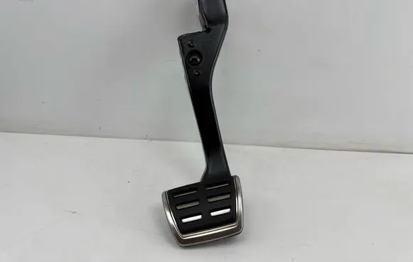 Volkswagen Golf VIII Brake pedal 260320