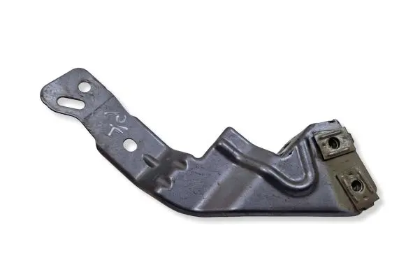 Opel Insignia B Fender mounting bracket 39063367