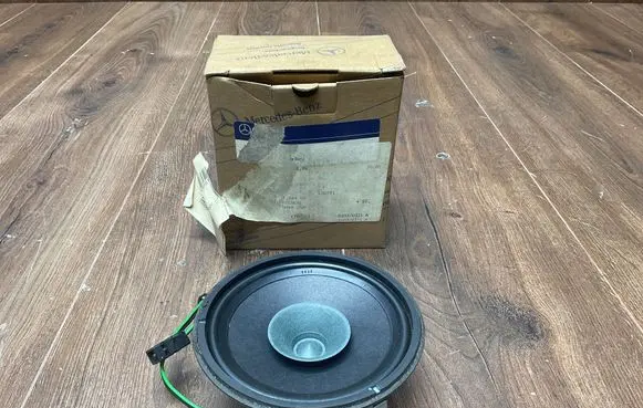 Mercedes-Benz E W124 Rear door speaker 1248202702