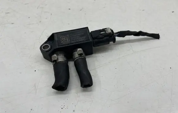 Opel Insignia B Exhaust gas pressure sensor 55500458