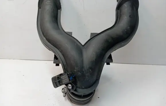 Maserati Quattroporte Intercooler hose/pipe H20946