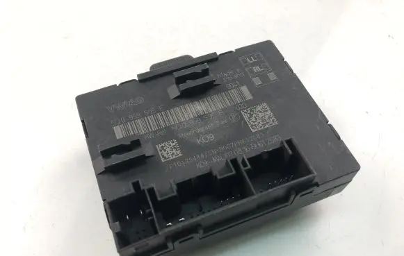 Volkswagen Golf VII Other control units/modules 5Q0959595E