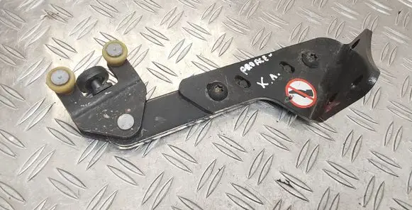 Toyota Proace Sliding door lower roller guide/hinge 98080759