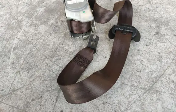 Porsche Cayenne (9Y0 9Y3) Front seatbelt 9Y0857705