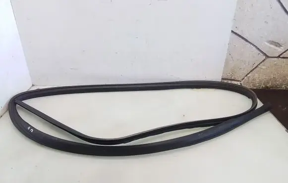 Mercedes-Benz ML W163 Rear door rubber seal (on body) 