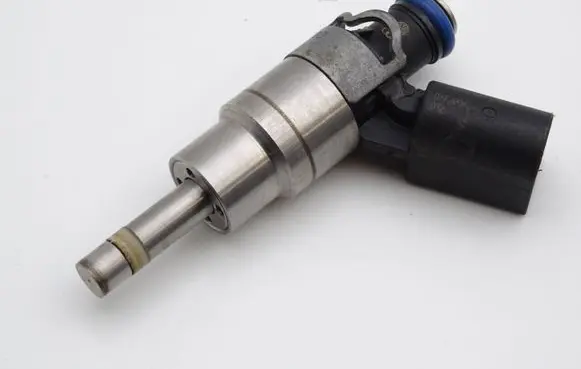 Volkswagen PASSAT B6 Fuel injector 06F906036