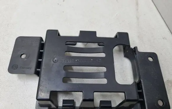 Volkswagen ID.3 Distronic sensor bracket 10A907574A 8119262