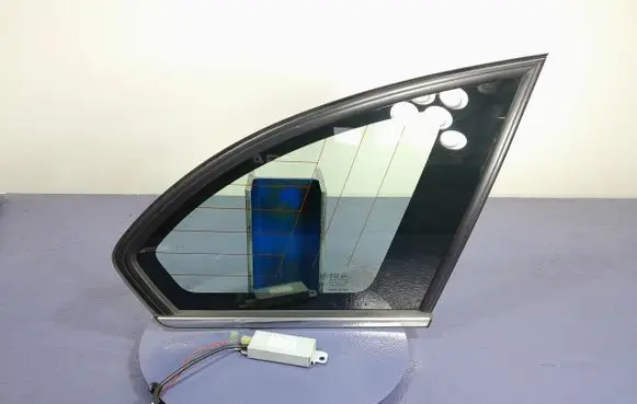 Chevrolet Captiva Rear side window 96622513
