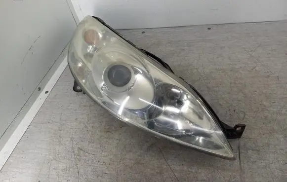Peugeot 407 Headlight/headlamp 