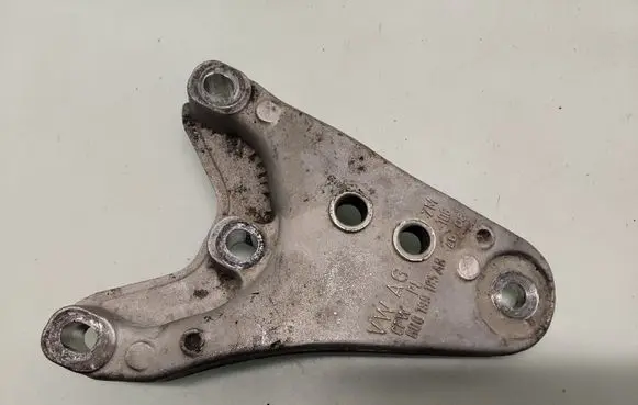 Seat Ibiza IV (6J,6P) Engine mounting bracket 6Q0199185AB