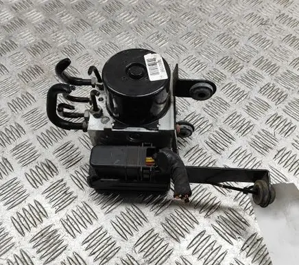 Volvo V40 Cross country ABS Pump P31423315 31423315